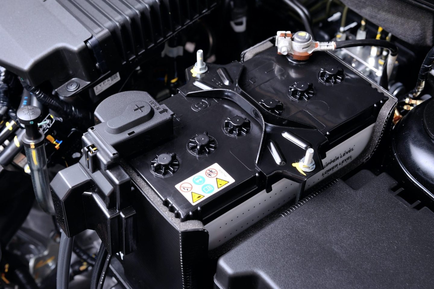 Land Rover Battery The Ultimate Guide South Coast Garage